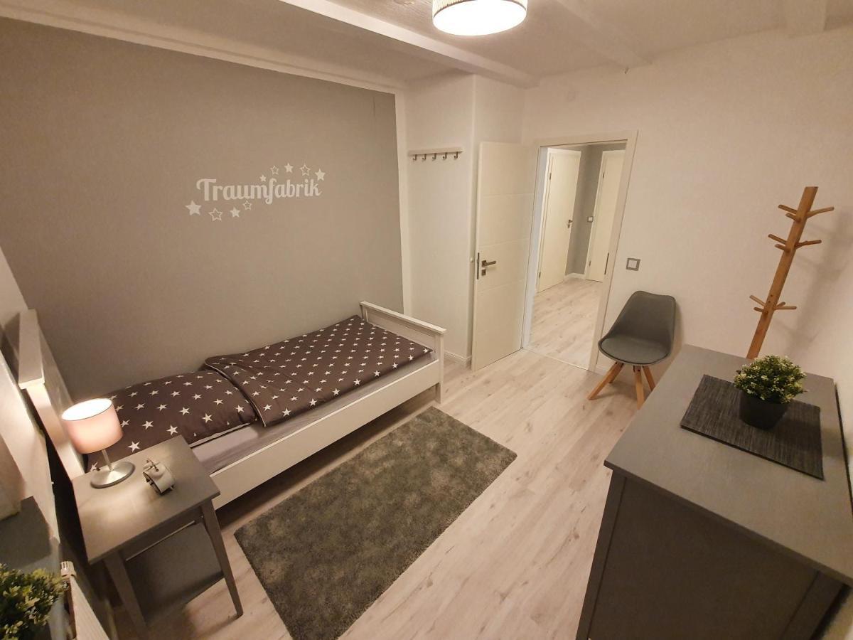 Tolle 125M² Erdgeschosswohnung Im Einzelhaus Кальтенкирхен Экстерьер фото